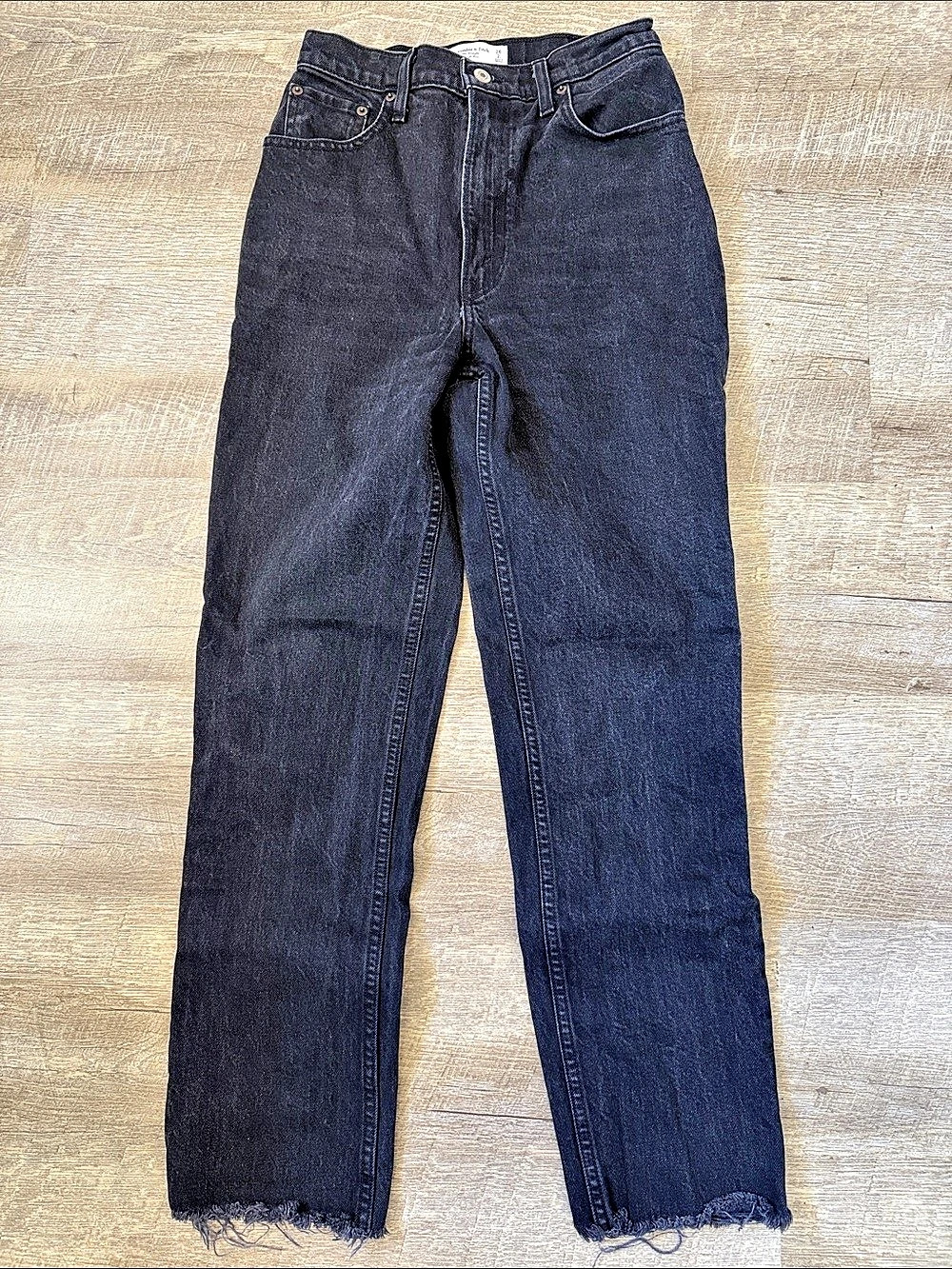 Abercrombie & Fitch Curve Love The '90s Straight Ultra High Rise Black Jean 2L
